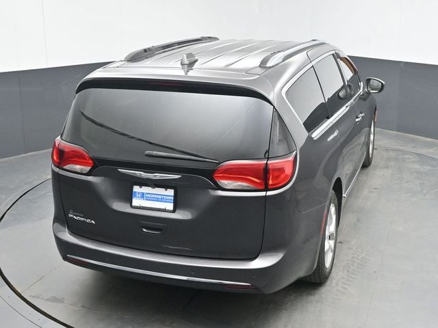 2017 Chrysler Pacifica Touring L Plus