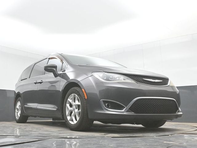 2017 Chrysler Pacifica Touring L Plus