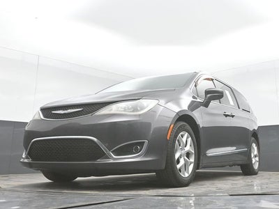 2017 Chrysler Pacifica Touring L Plus