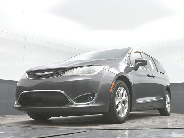 2017 Chrysler Pacifica Touring L Plus