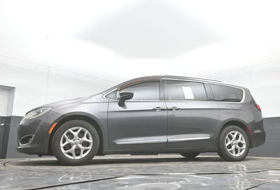 2017 Chrysler Pacifica Touring L Plus