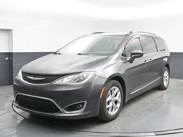 2017 Chrysler Pacifica Touring L Plus