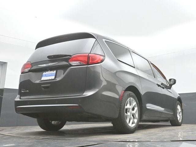 2017 Chrysler Pacifica Touring L Plus