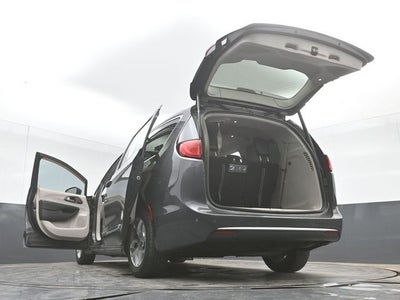2017 Chrysler Pacifica Touring L Plus