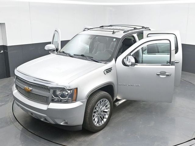 2013 Chevrolet Black Diamond Avalanche LT