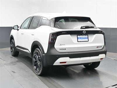 2025 Nissan Kicks SR