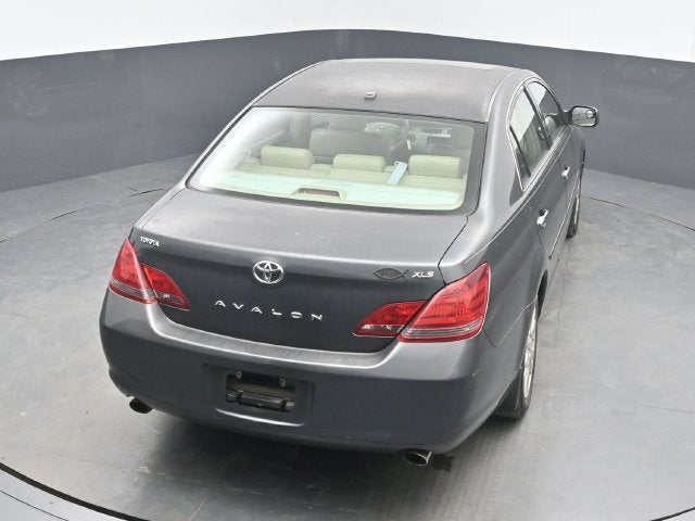 2010 Toyota Avalon XLS