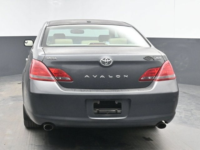 2010 Toyota Avalon XLS