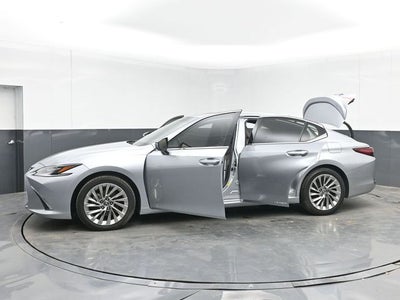 2022 Lexus ES 300h 300h Ultra Luxury