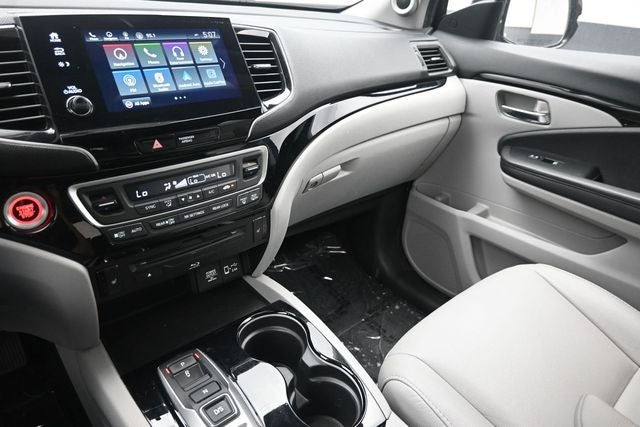 2022 Honda Pilot Touring 7 Passenger