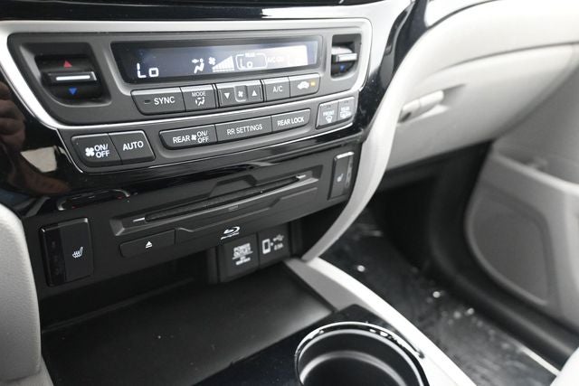 2022 Honda Pilot Touring 7 Passenger