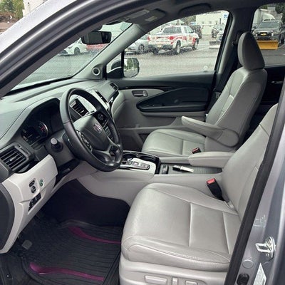 2022 Honda Pilot Touring 8 Passenger