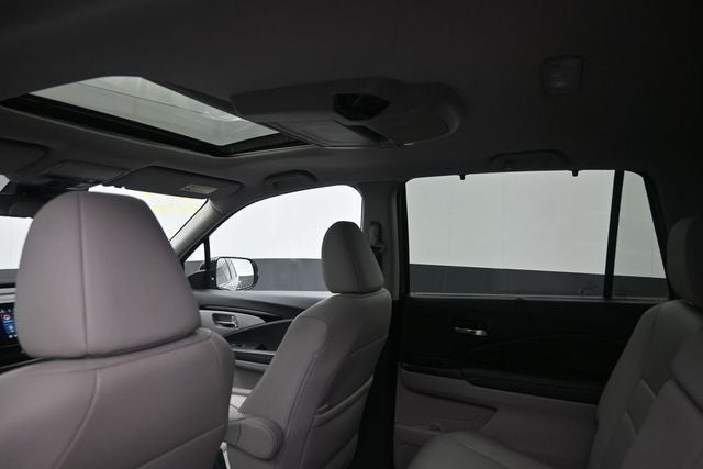 2022 Honda Pilot Touring 8 Passenger