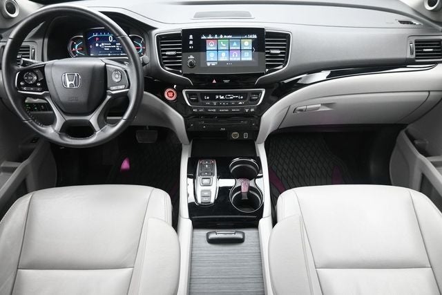 2022 Honda Pilot Touring 8 Passenger