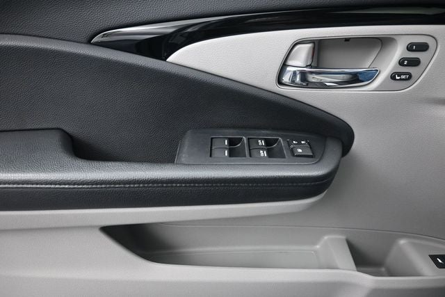 2022 Honda Pilot Touring 8 Passenger