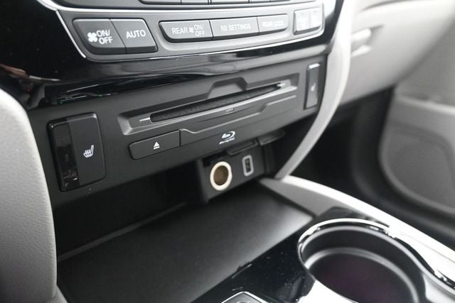 2022 Honda Pilot Touring 8 Passenger