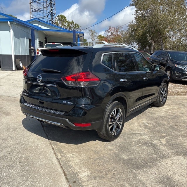 2017 Nissan Rogue SL