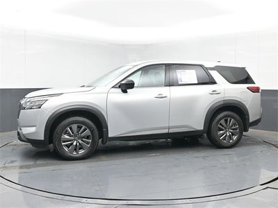 2024 Nissan Pathfinder S