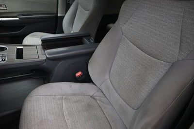 2021 Toyota Sienna LE 8 Passenger