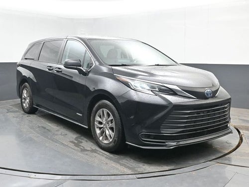 2021 Toyota Sienna LE 8 Passenger