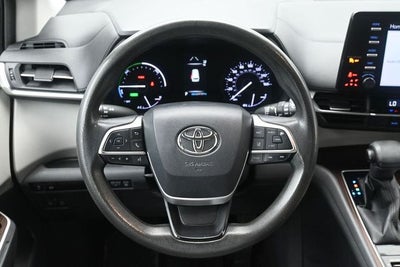 2021 Toyota Sienna LE 8 Passenger