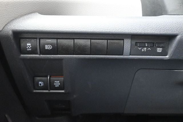 2021 Toyota Sienna LE 8 Passenger