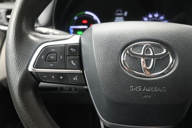 2021 Toyota Sienna LE 8 Passenger