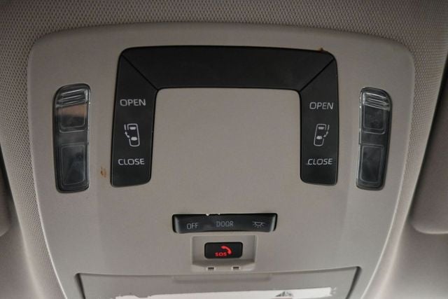 2021 Toyota Sienna LE 8 Passenger