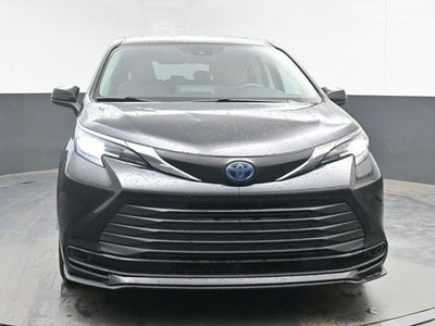 2021 Toyota Sienna LE 8 Passenger