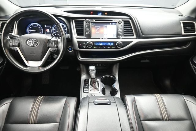 2019 Toyota Highlander Base