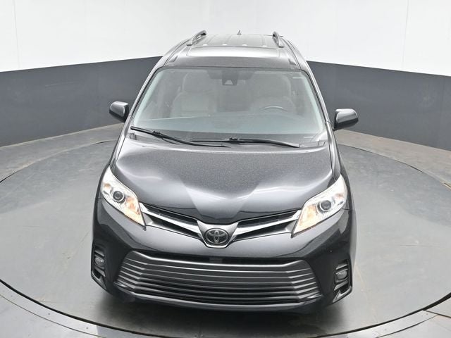 2020 Toyota Sienna XLE 8 Passenger