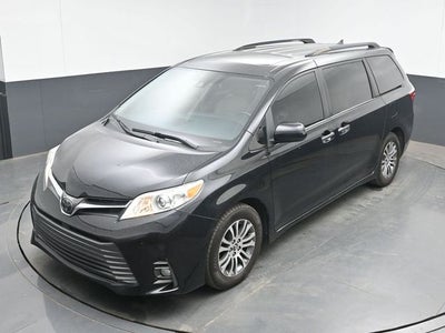 2020 Toyota Sienna XLE 8 Passenger