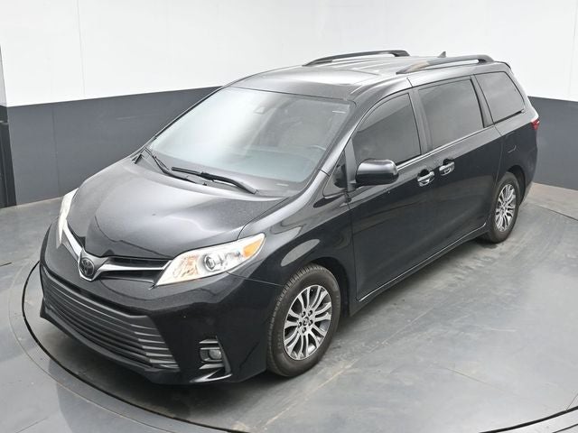 2020 Toyota Sienna XLE 8 Passenger