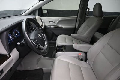 2020 Toyota Sienna XLE 8 Passenger