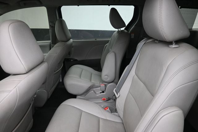2020 Toyota Sienna XLE 8 Passenger