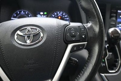 2020 Toyota Sienna XLE 8 Passenger