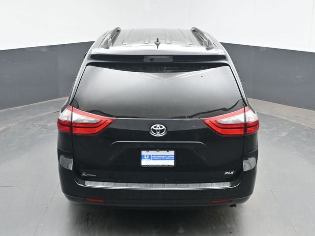 2020 Toyota Sienna XLE 8 Passenger