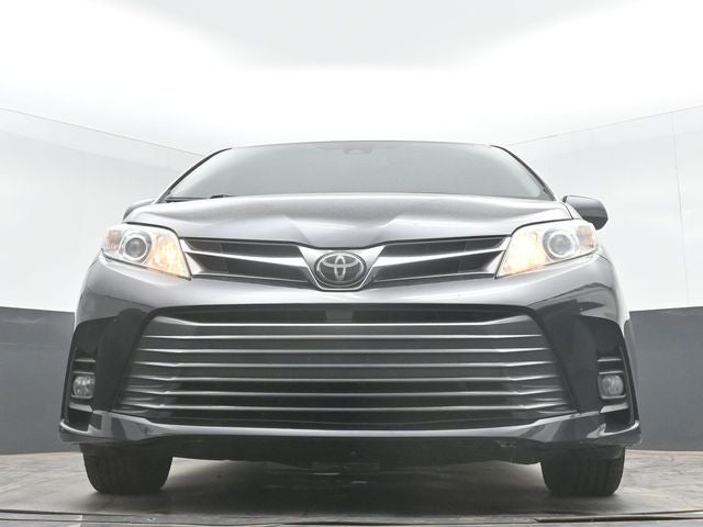 2020 Toyota Sienna XLE 8 Passenger