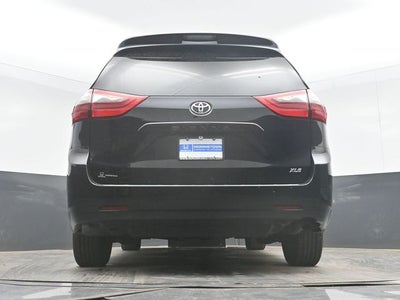 2020 Toyota Sienna XLE 8 Passenger