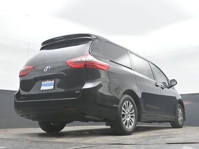 2020 Toyota Sienna XLE 8 Passenger