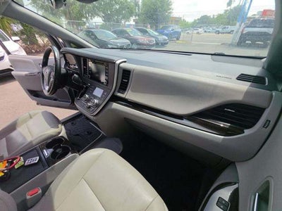 2020 Toyota Sienna XLE 8 Passenger