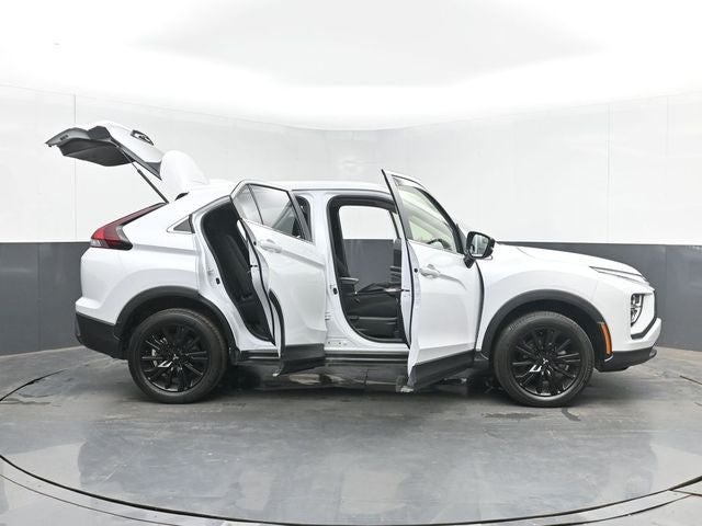 2023 Mitsubishi Eclipse Cross LE