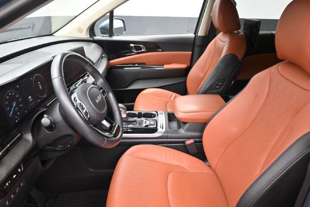 2024 Kia Carnival SX