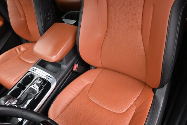 2024 Kia Carnival SX