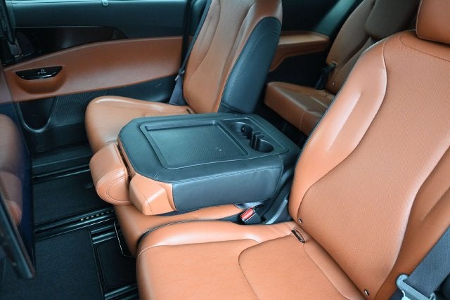 2024 Kia Carnival SX