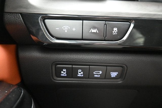 2024 Kia Carnival SX