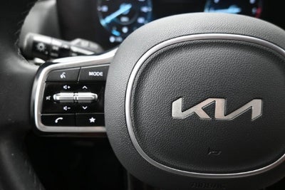 2024 Kia Carnival SX
