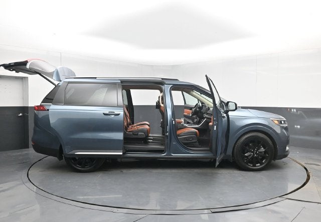 2024 Kia Carnival SX