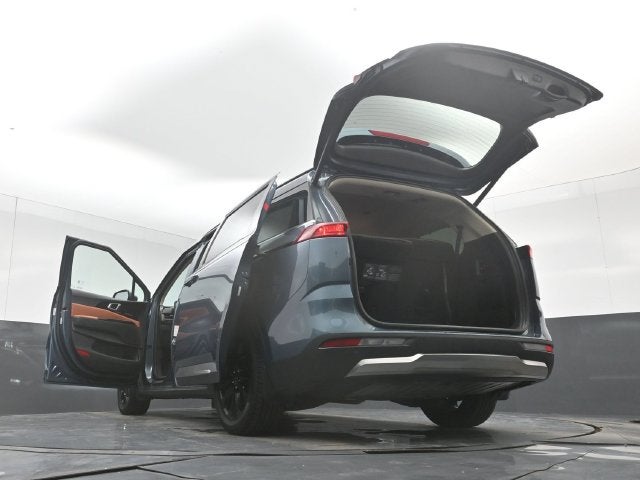 2024 Kia Carnival SX
