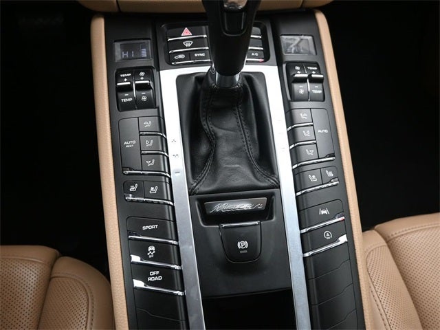 2019 Porsche Macan Base